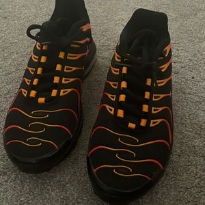 Gently Used Nike Air Max